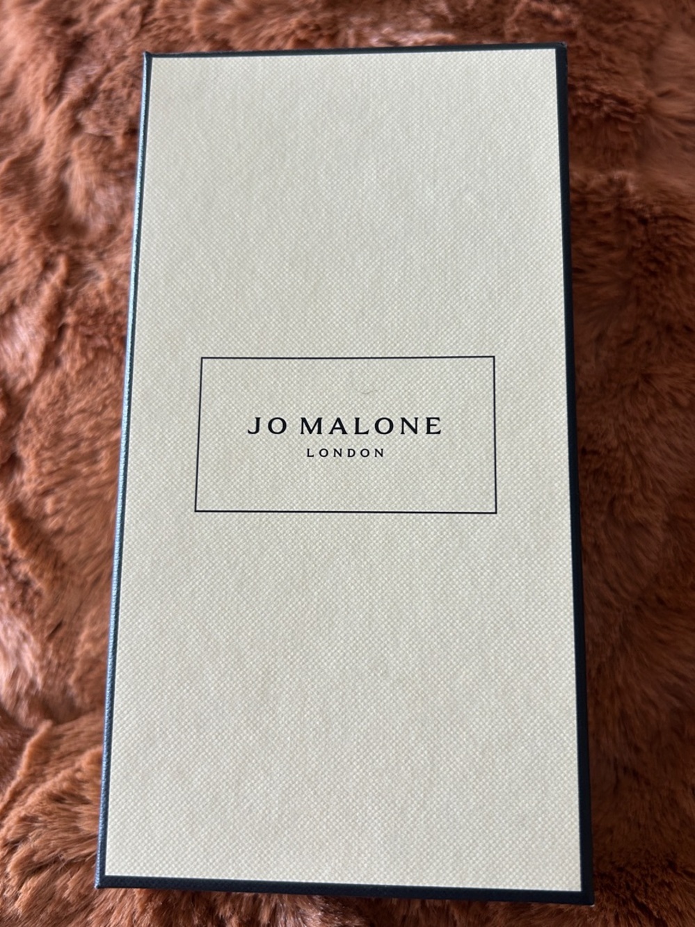 Jo Malone Cream and Black Luxe Gift Box